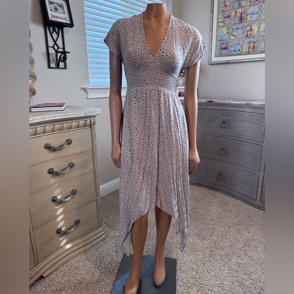 ILLA ILLA Asymmetrical V-Neck Dress in Pink and Black